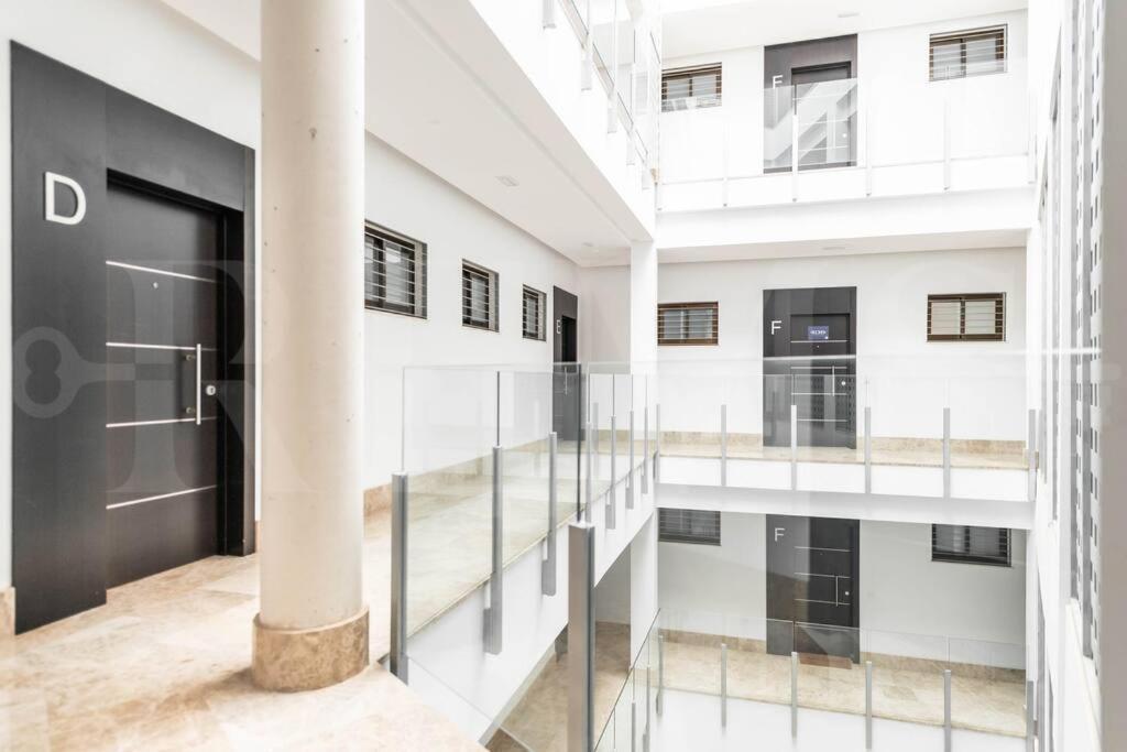 Chic Apartment In The Heart Of Malaga By Rems Exterior photo